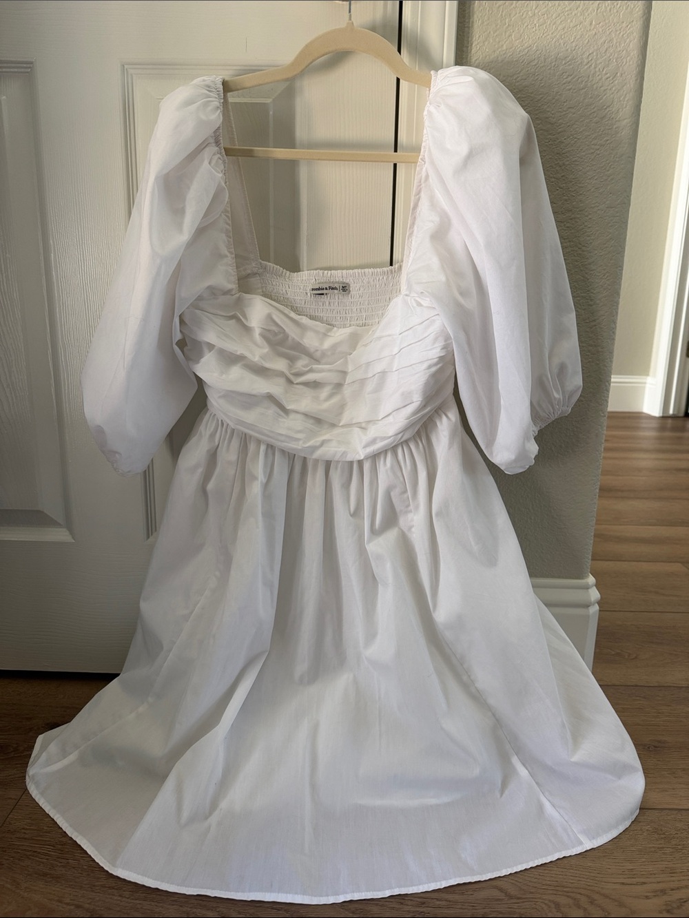 Abercrombie & Fitch White Puff-Sleeve Girls' Dress